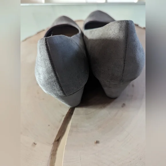 George suede heels - Picture 2 of 4